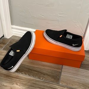 Nike woman’s slip on skate shoe